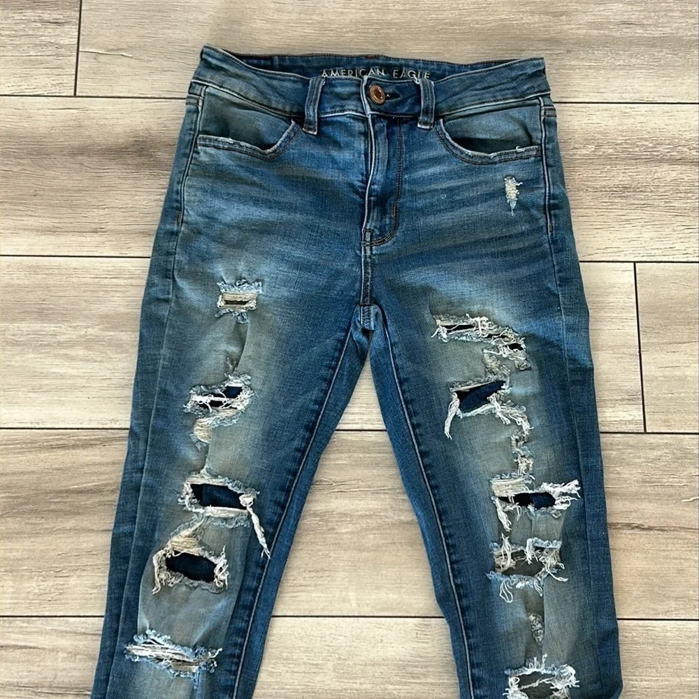 American Eagle hi rise jegging jeans size 2 distressed